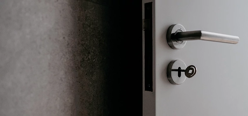 Front Door Handle Repair And Installation in Suisun City, CA